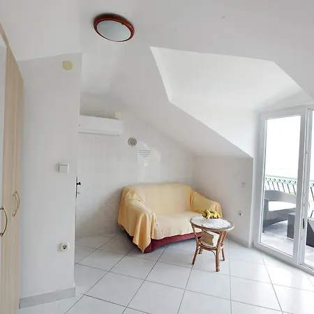 Stone Rea Holiday home